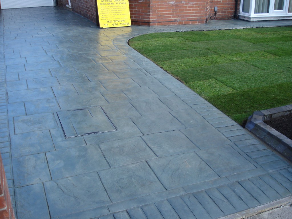 printed concrete using border with grass